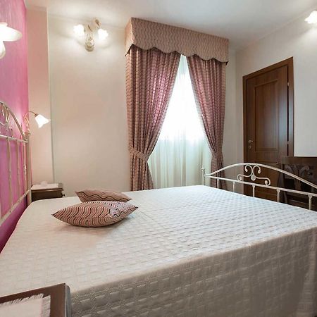 B&B Le Due Gioie Taviano  Exteriör bild
