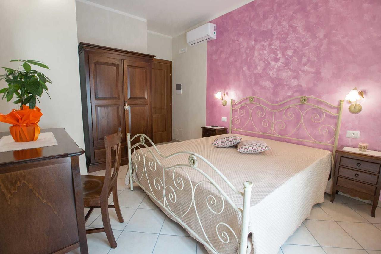 B&B Le Due Gioie Taviano  Exteriör bild
