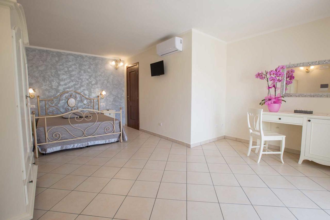 B&B Le Due Gioie Taviano  Exteriör bild