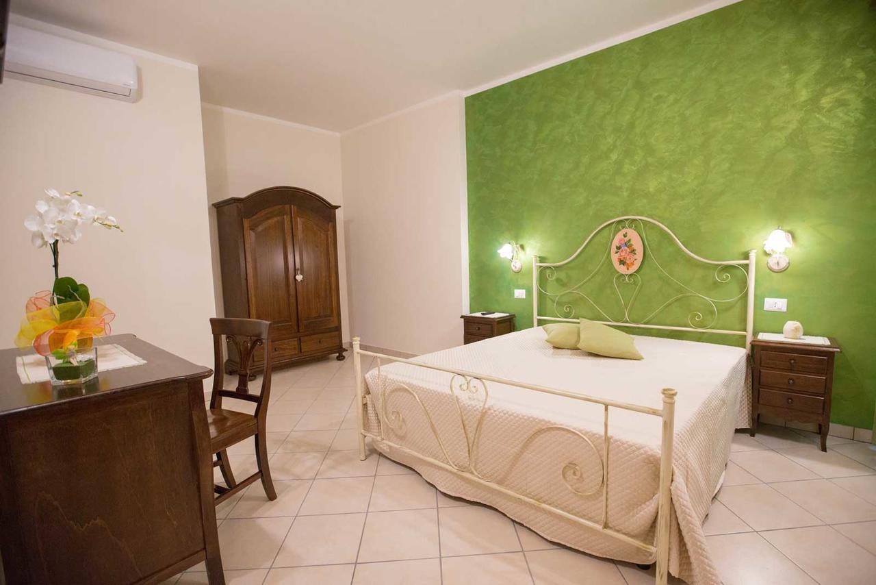 B&B Le Due Gioie Taviano  Exteriör bild